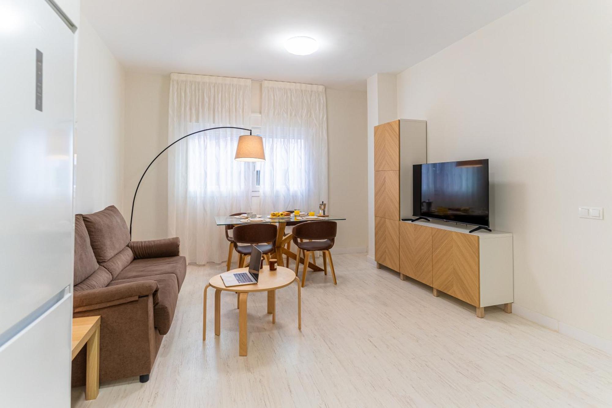 Trendyhomes City Center อัลเมรีอา ภายนอก รูปภาพ