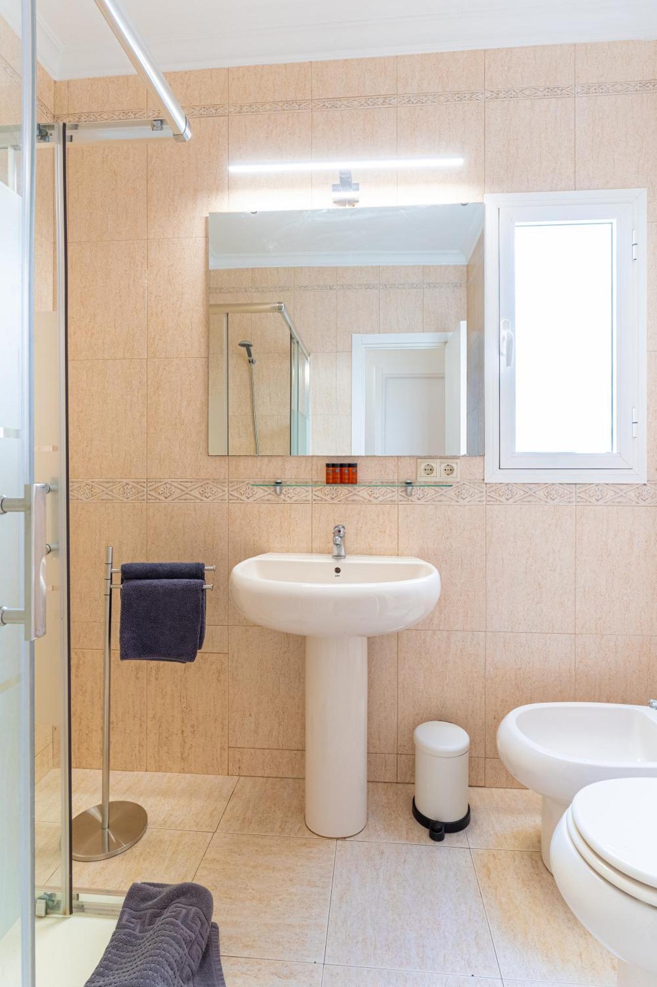 Trendyhomes City Center อัลเมรีอา ภายนอก รูปภาพ